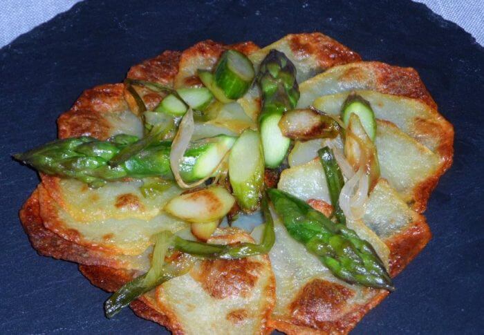 Galettes de pommes de terre aux asperges