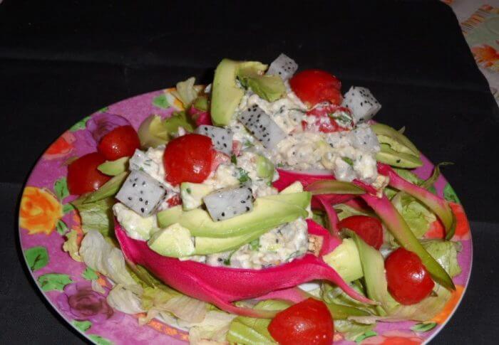 Fruit du dragon au crabe et à l&rsquo;avocat