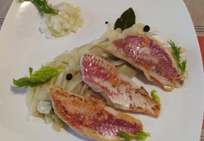 Filets de rougets et son fenouil au vin blanc