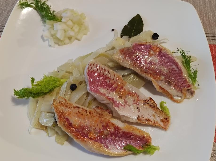 photo de Filets de rougets et son fenouil au vin blanc