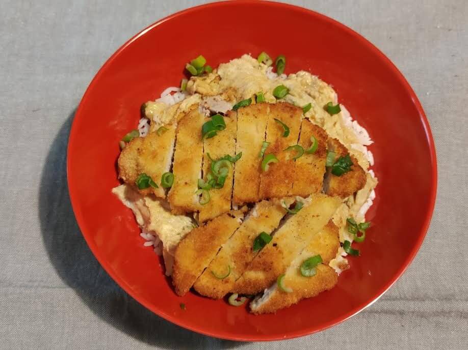 photo de katsudon au porc