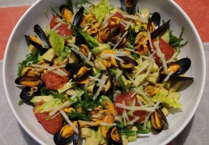 Salade de moules et de salicornes