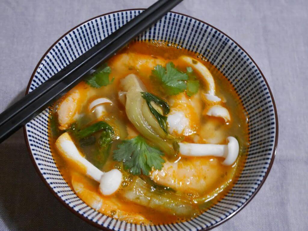 photo de Soupe asiatique aux pad choï et aux crevettes