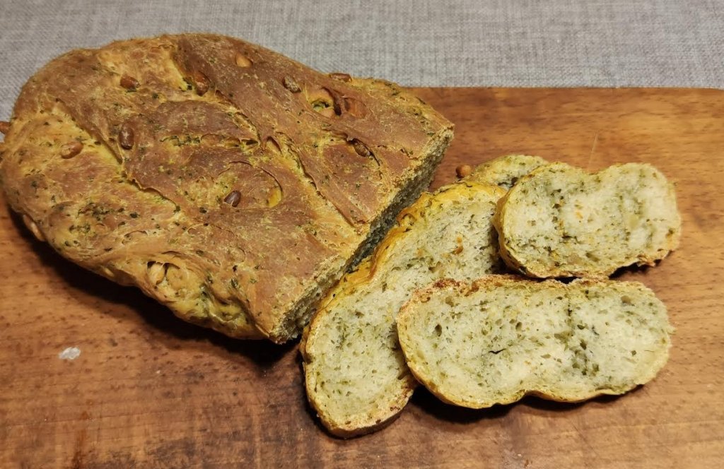 photo de Pain au basilic et aux pignons de pin