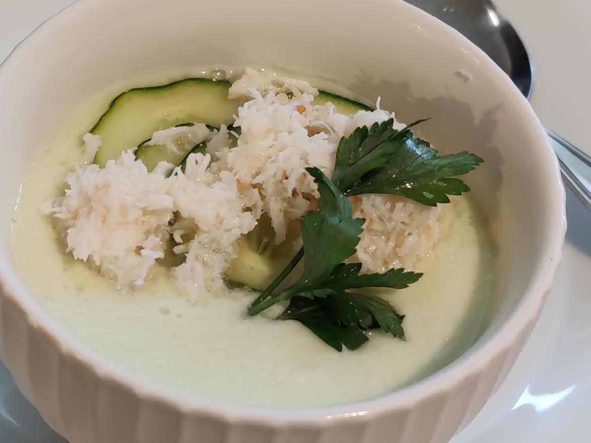photo de Soupe froide de concombre au crabe