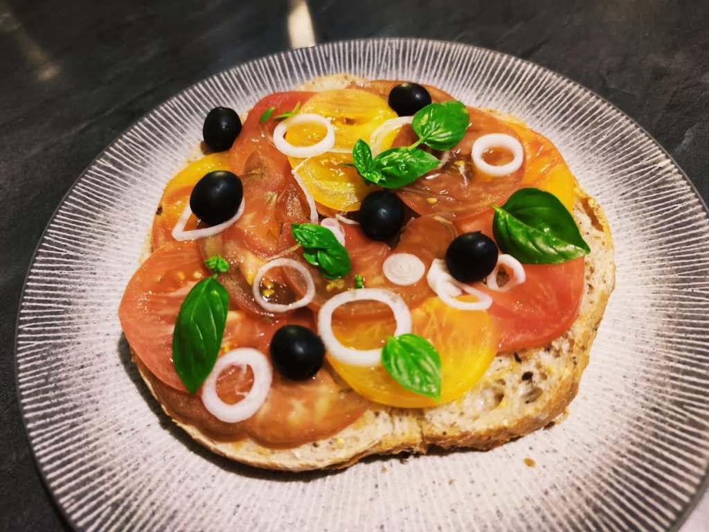 photo de Tartine à la tomate