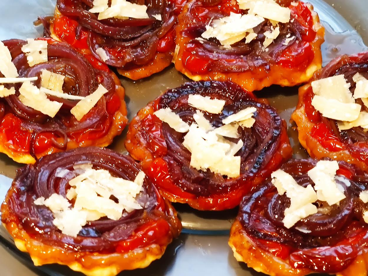 photo de tatin de tomates cerises