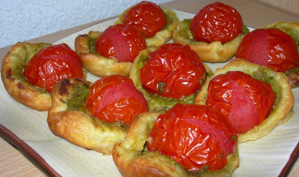 photo de Tartelettes pesto tomates cocktail