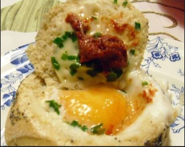 photo de Petits pains et œufs cocotte