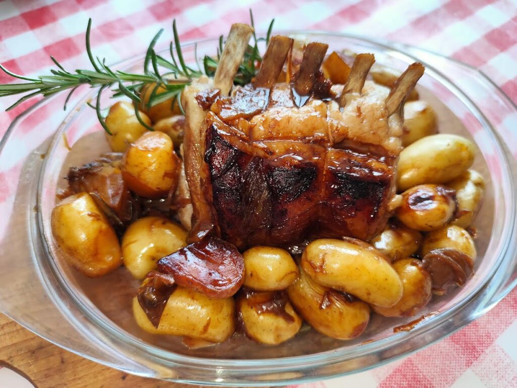 photo de Carré d'agneau aux pommes de terre