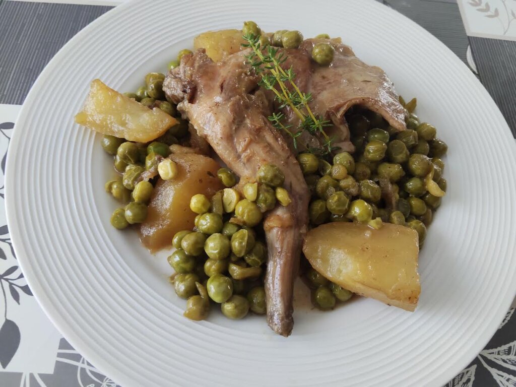 photo de Cuisses de lapin aux petits pois