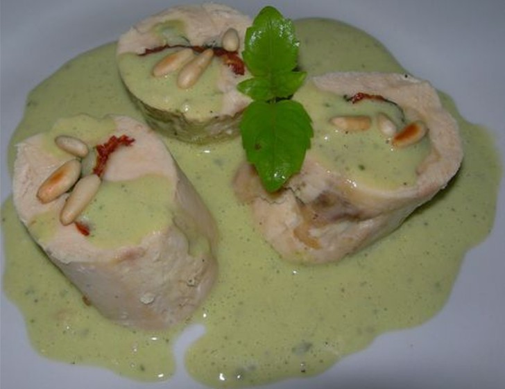 photo de Roulés de poulet au basilic