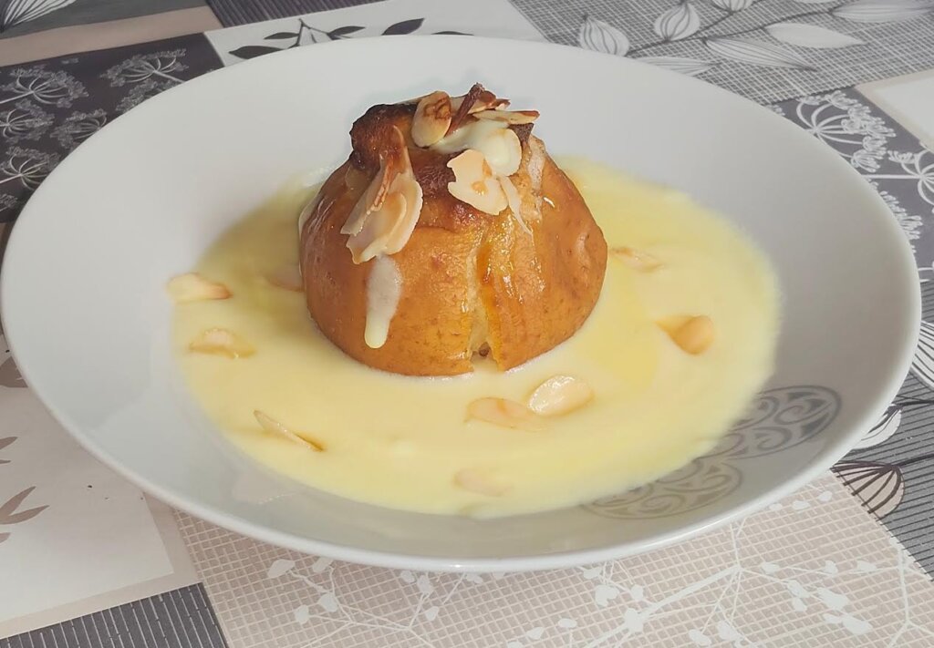 photo de Pommes au four sur crème anglaise