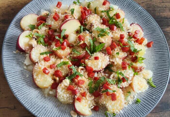 Melon et pêches blanches en entrée